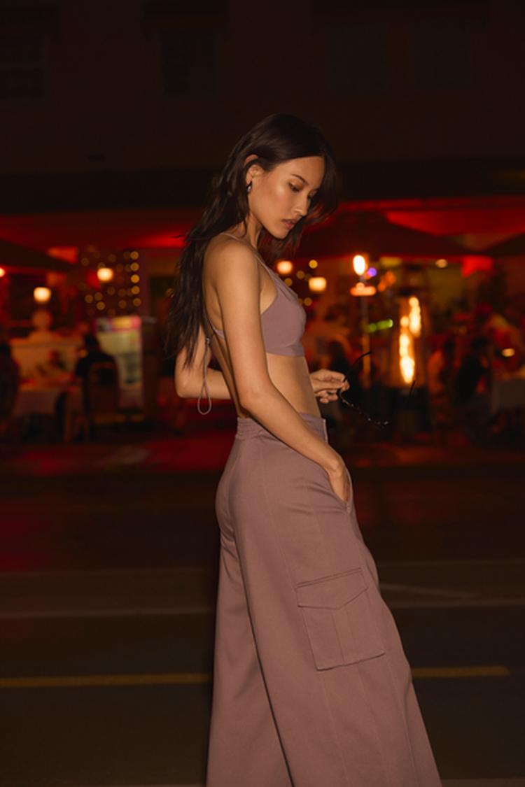 HIGH WAIST SHOW OFF CARGO WIDE LEG TROUSER (LONG)