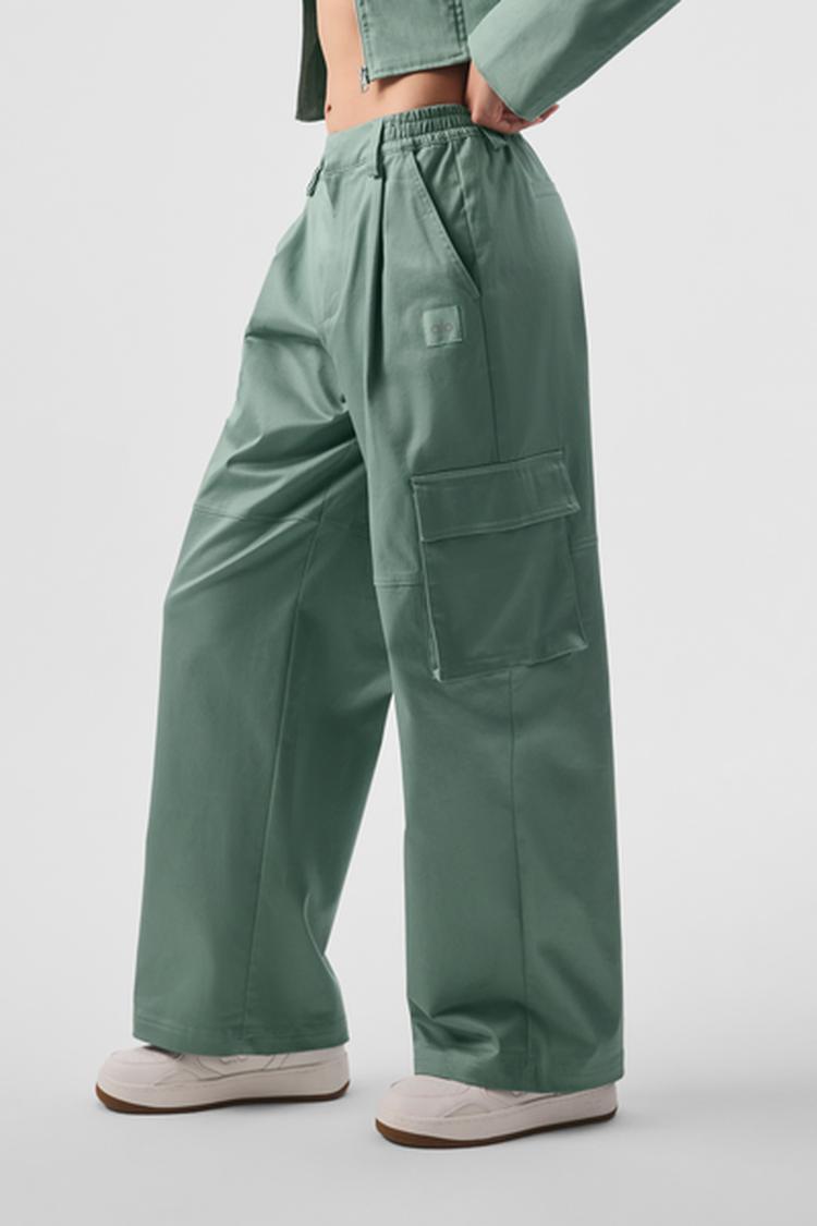 HIGH-WAIST NIGHT OUT CARGO TROUSER