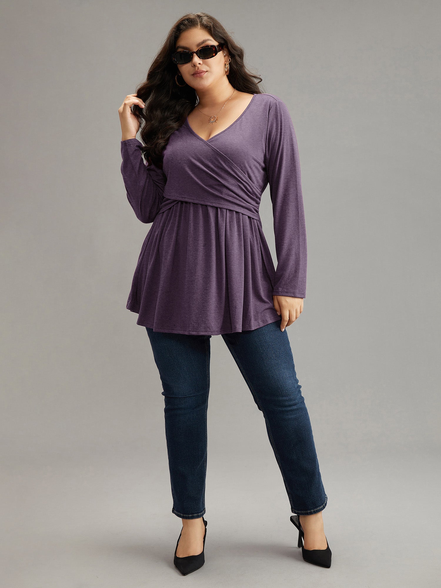 Solid Crossover V Neck Ruffle Hem T-shirt