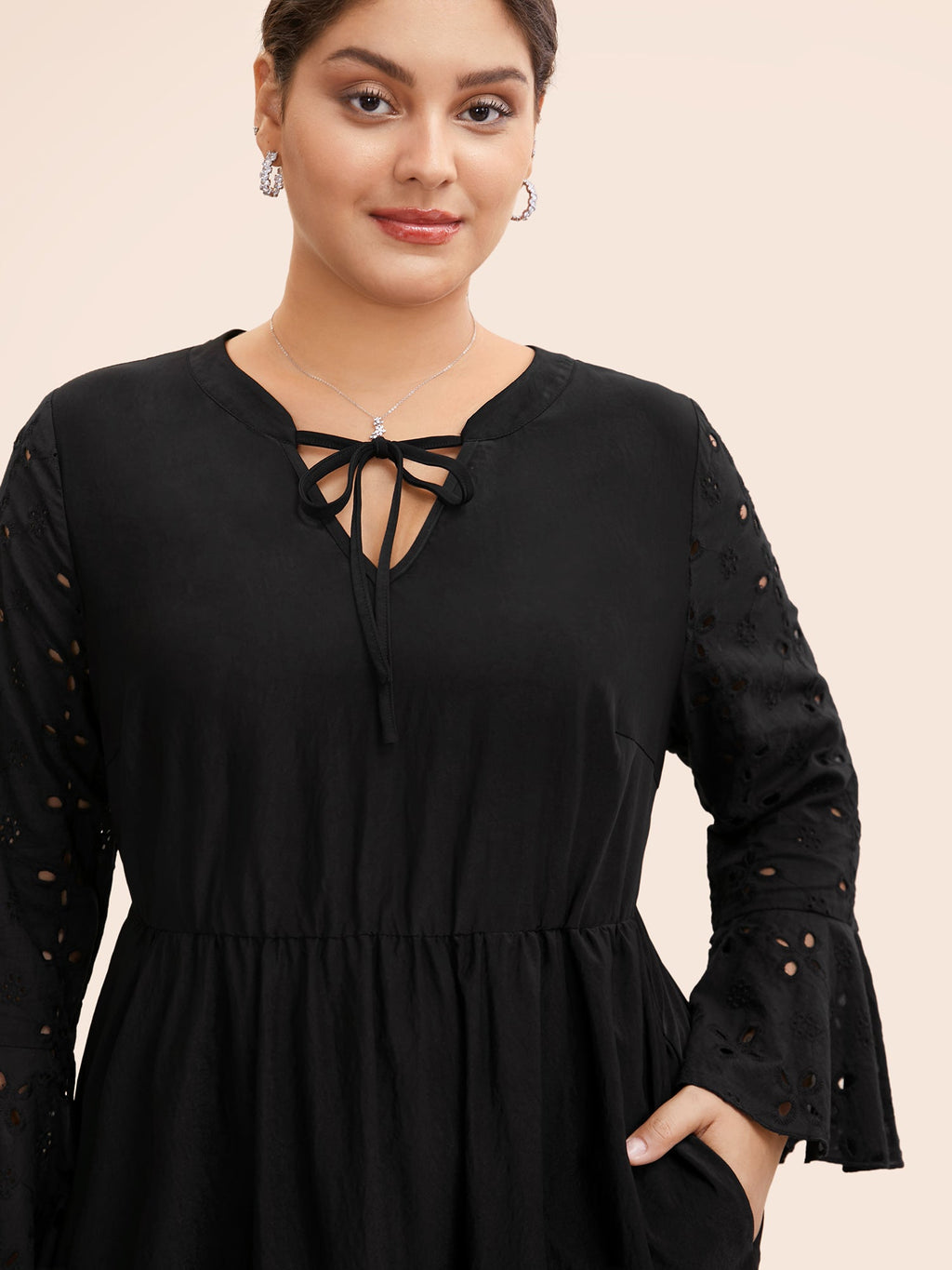 Embroidered Flare Cuffs Midi Dress