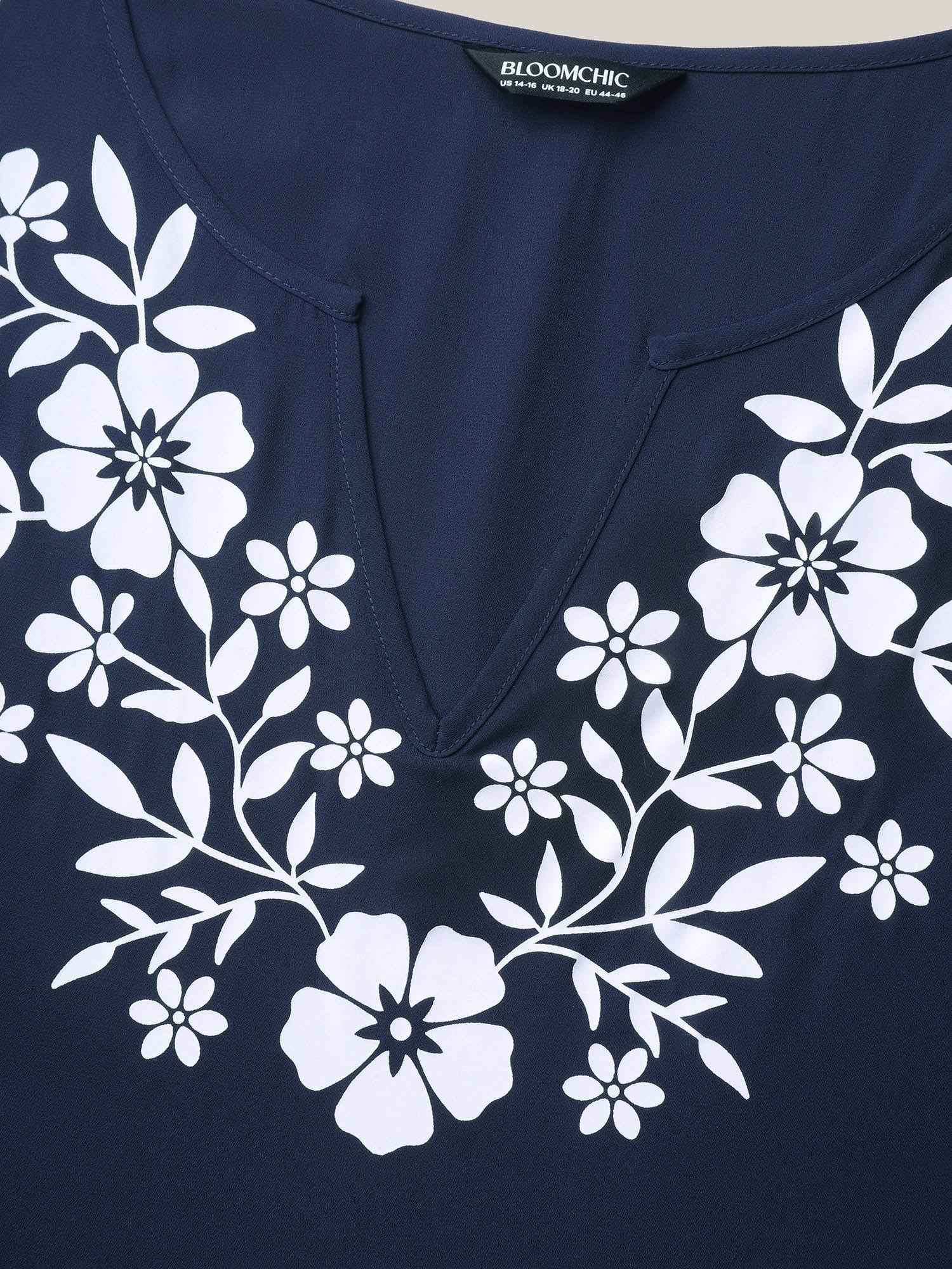 Printed Neckline Lace Spliced Loose Shirt