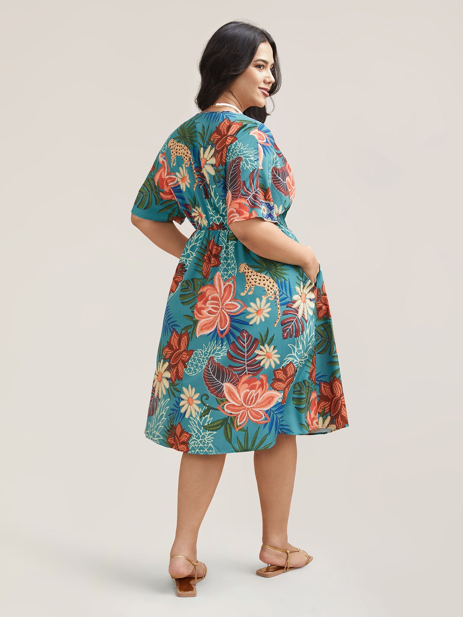Floral Print Surplice Neck Pockets Midi Dress