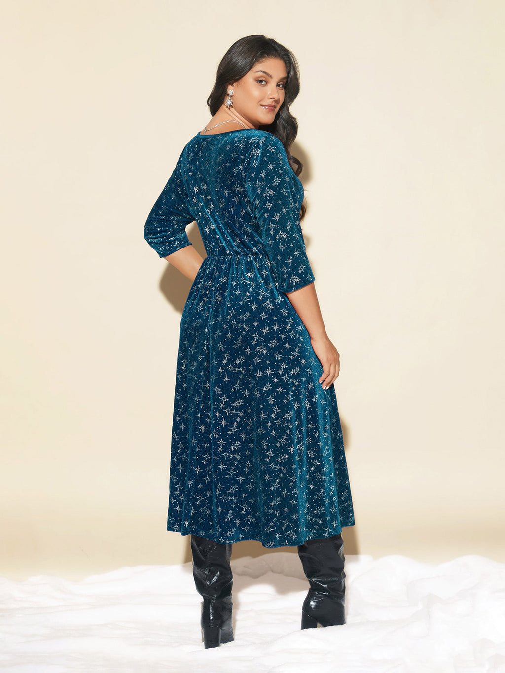 Embossed Velvet Sweetheart Neckline Midi Dress