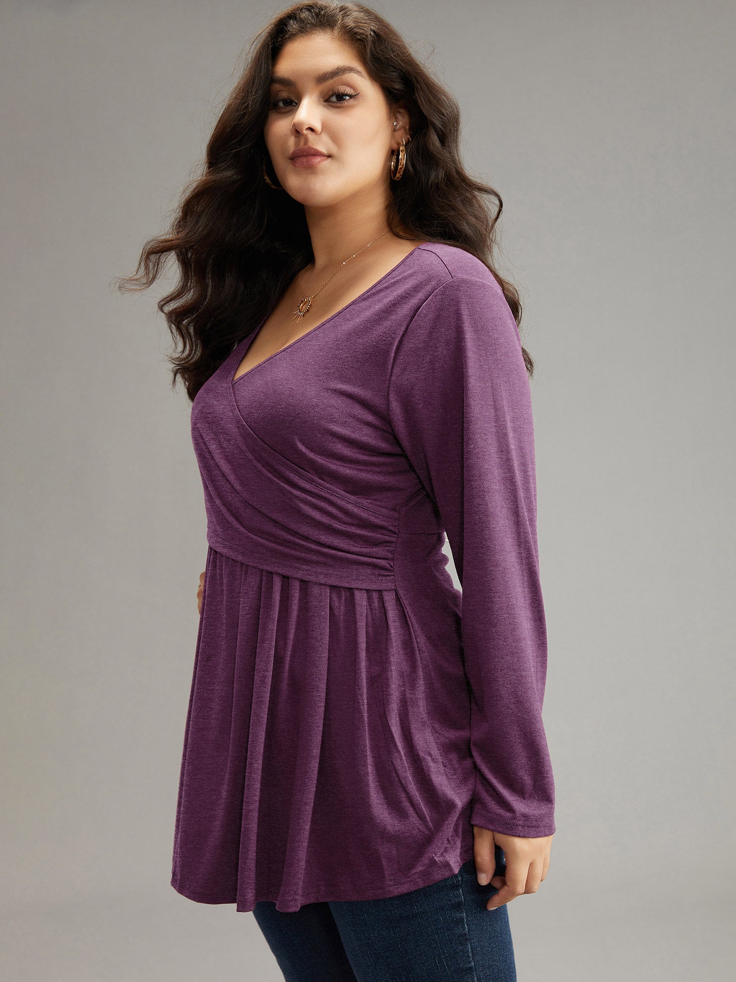 Solid Crossover V Neck Ruffle Hem T-shirt