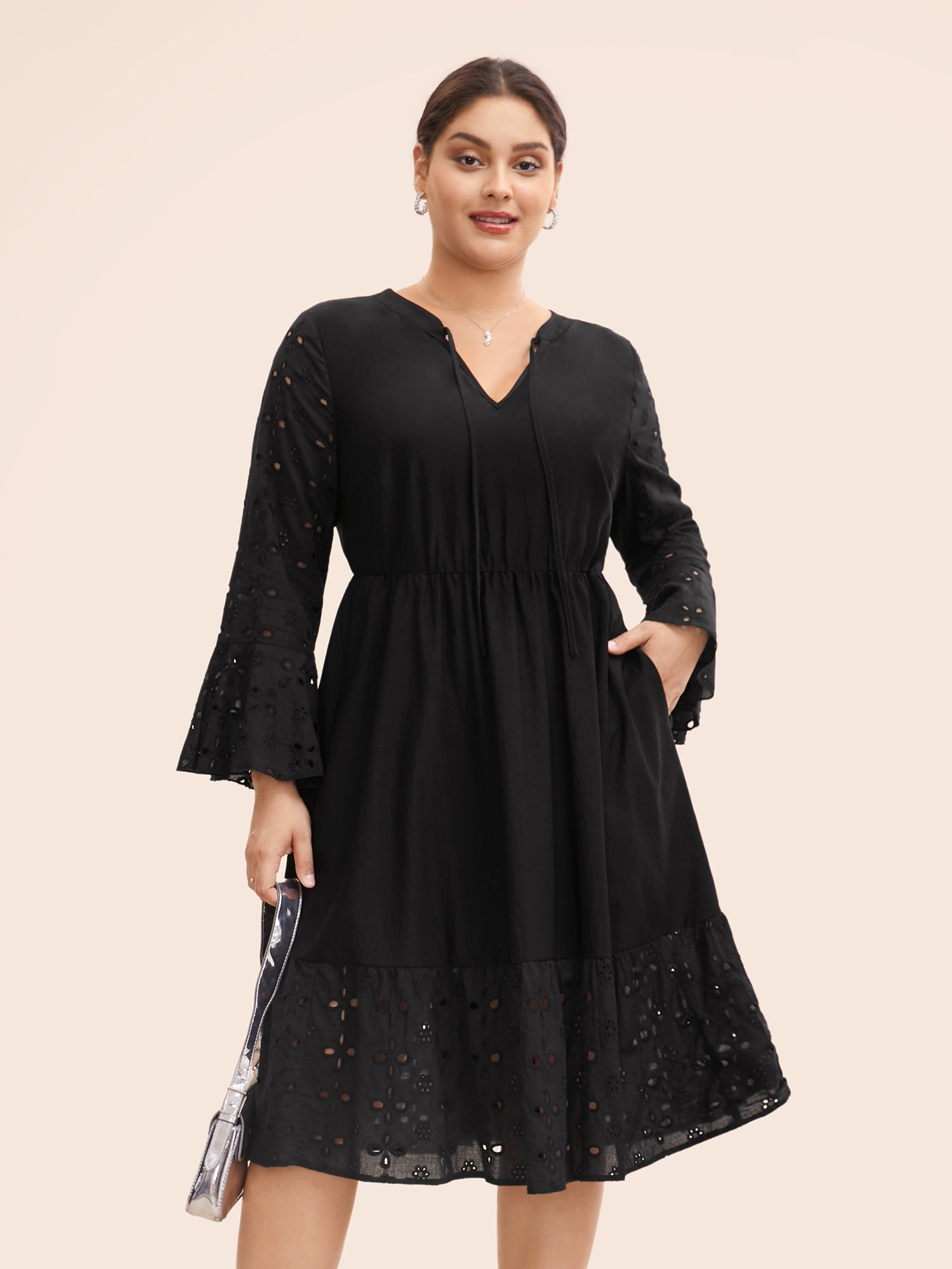 Embroidered Flare Cuffs Midi Dress