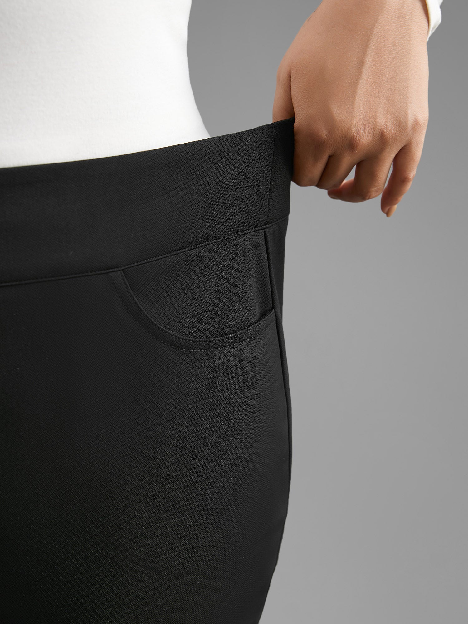 Mid Rise Buckle Detail Skinny Pants