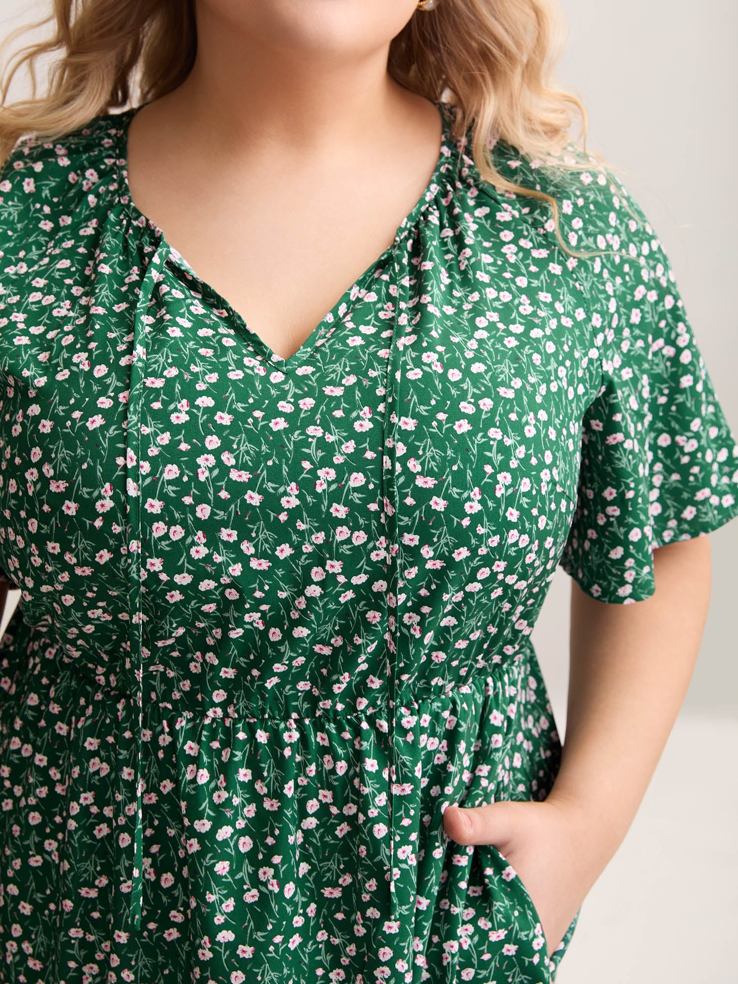 Floral Print Split Neck Pockets Midi Dress