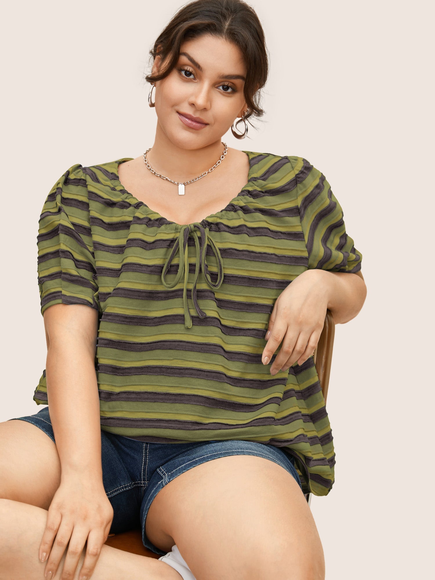 V Neck Textured Striped Tie Knot T-shirt
