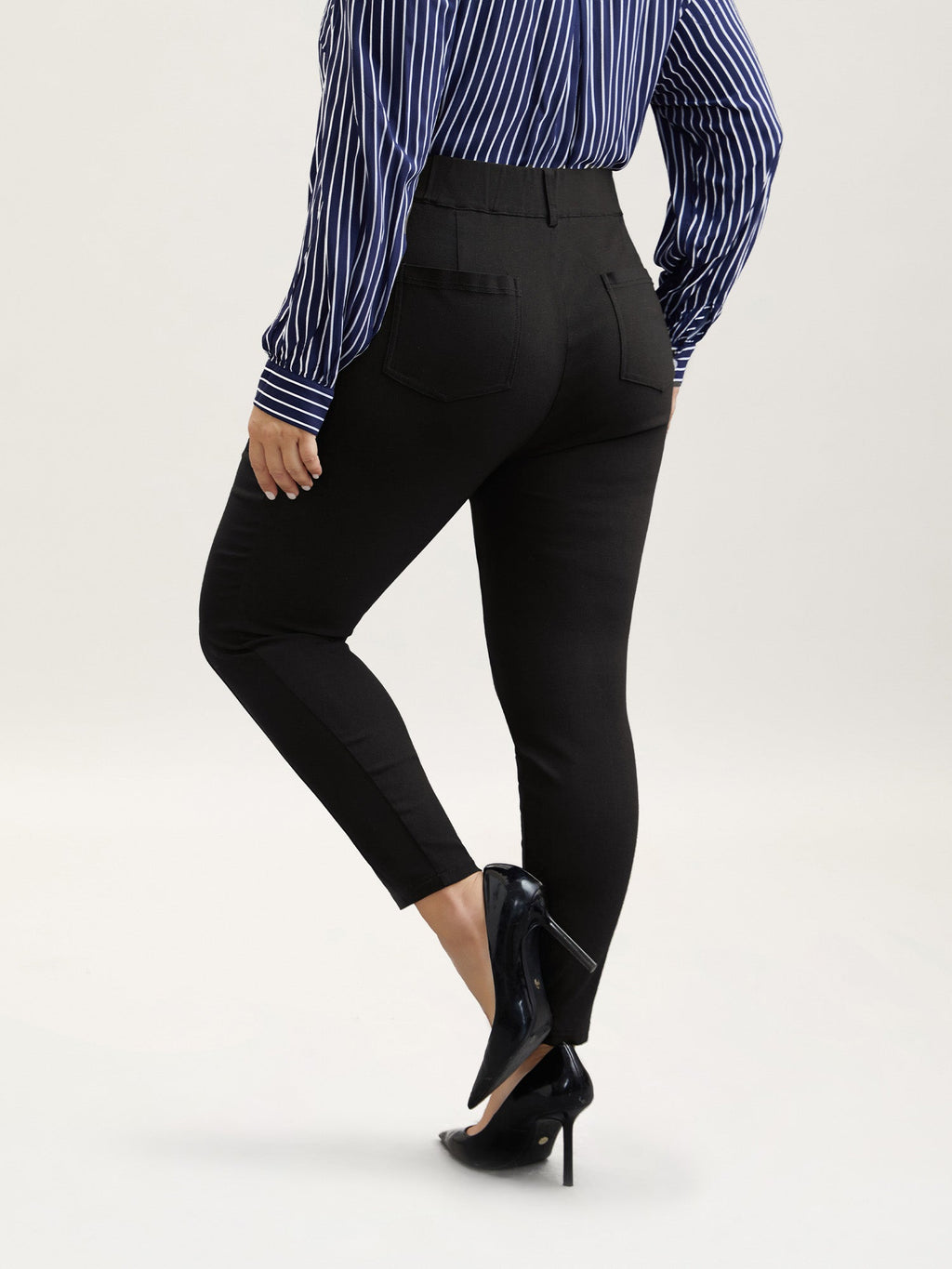 Stretchy Fabric Seamed Skinny-Fit Pants
