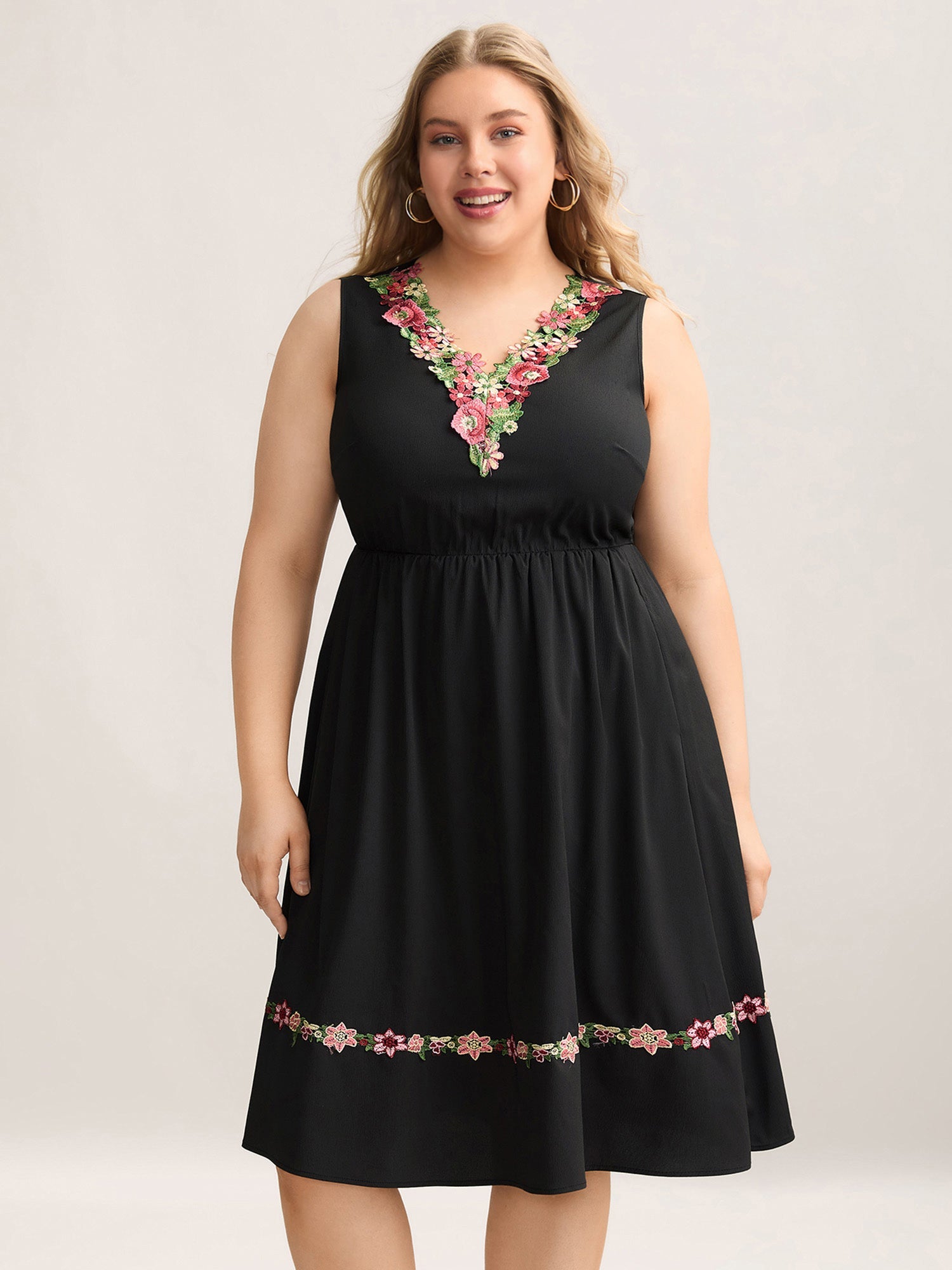 Woven Plain Floral Neckline Sleeveless Midi Dress