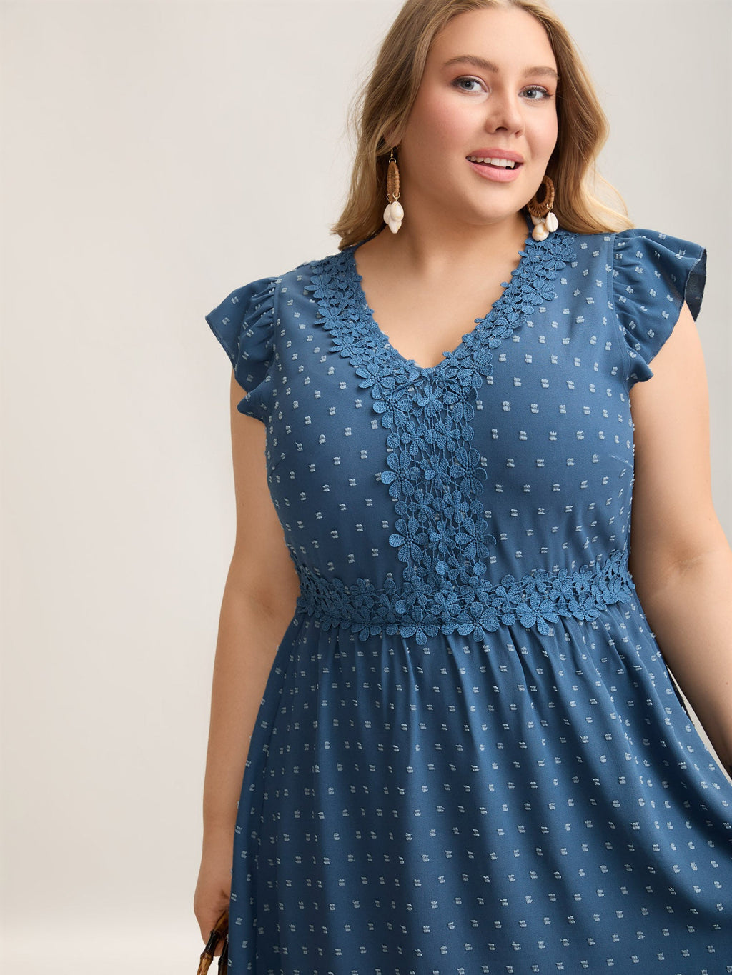 Lace Textured Spliced Pockets Midi Dress