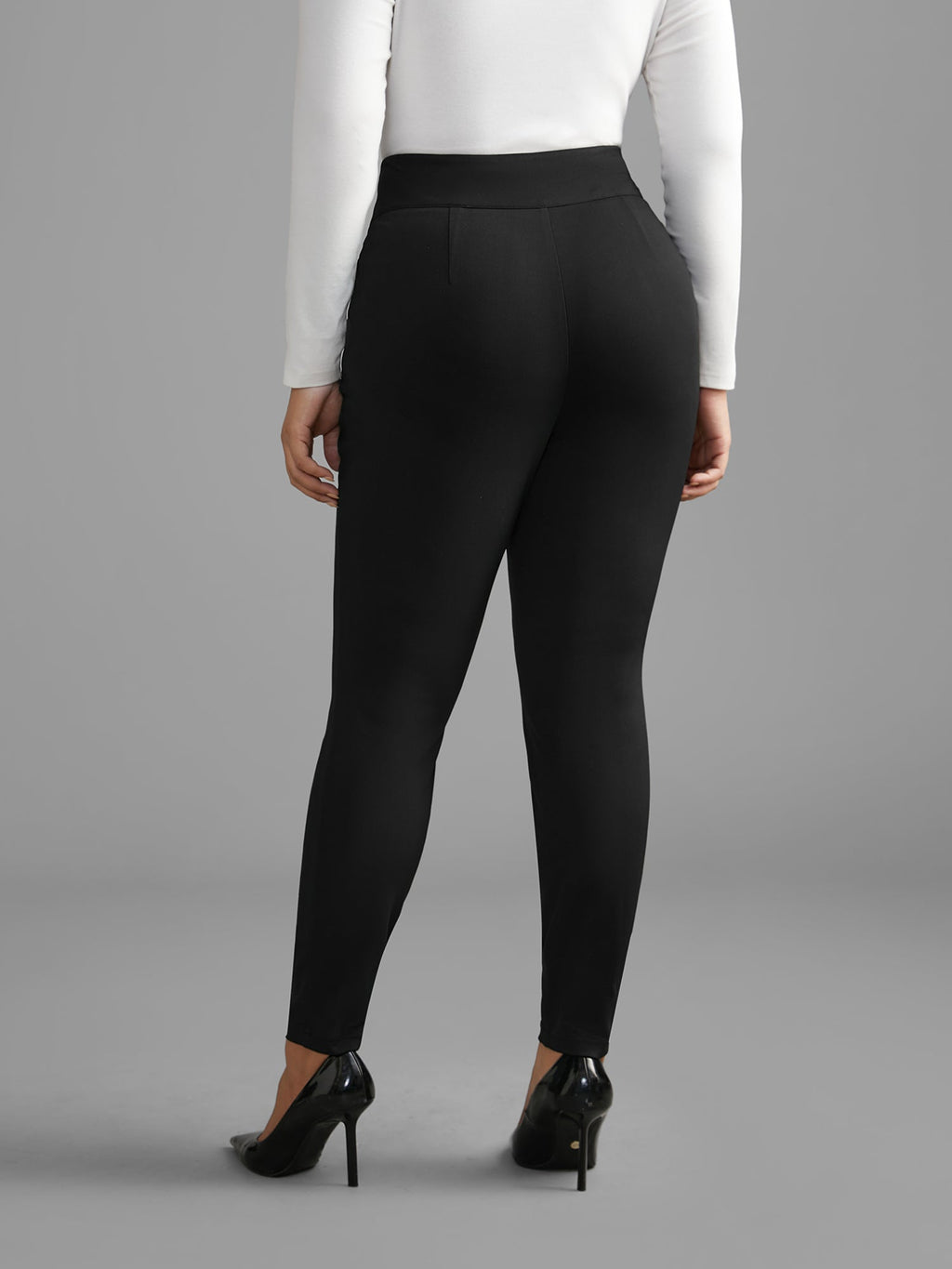 Mid Rise Buckle Detail Skinny Pants