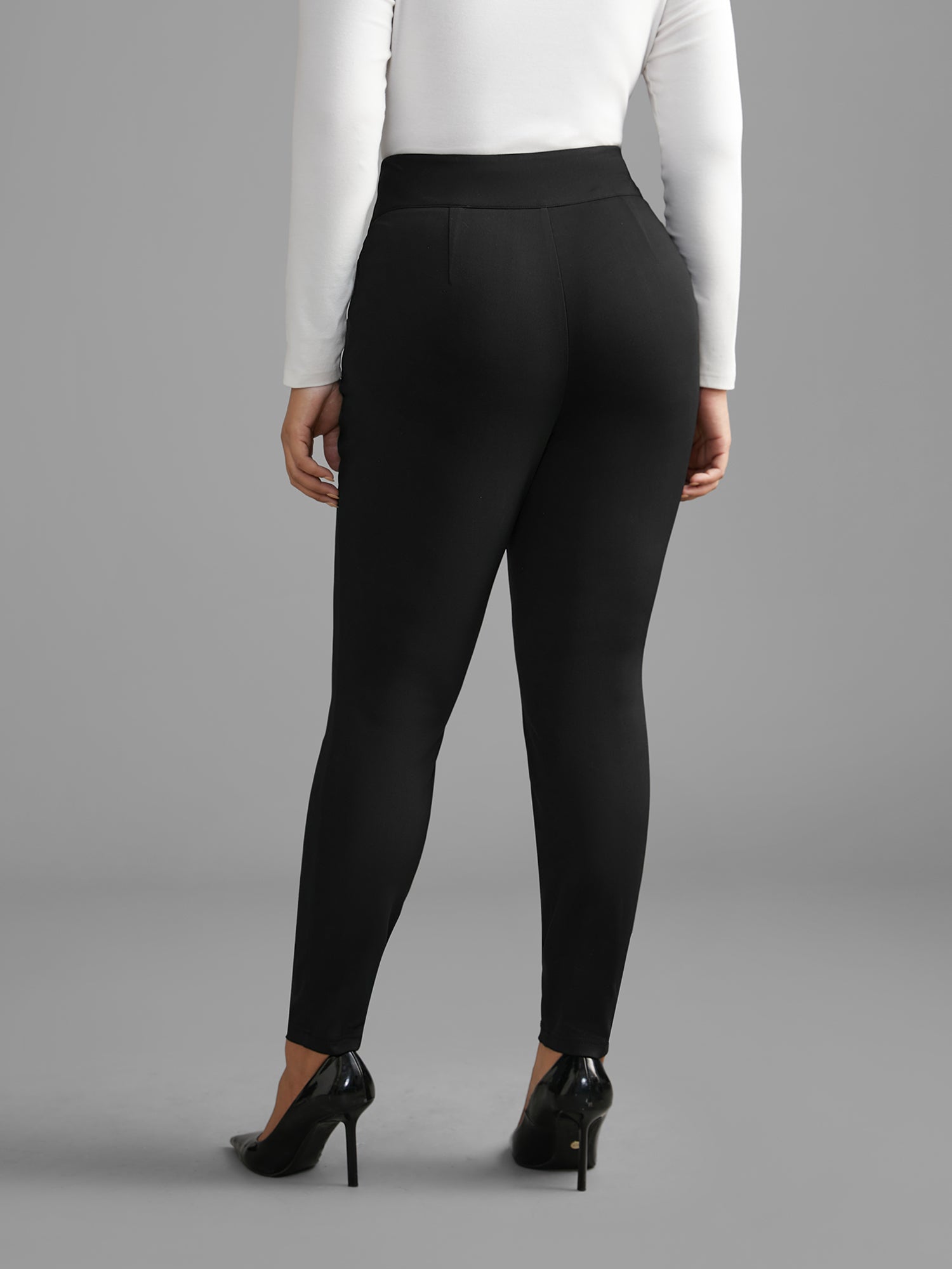 Mid Rise Buckle Detail Skinny Pants