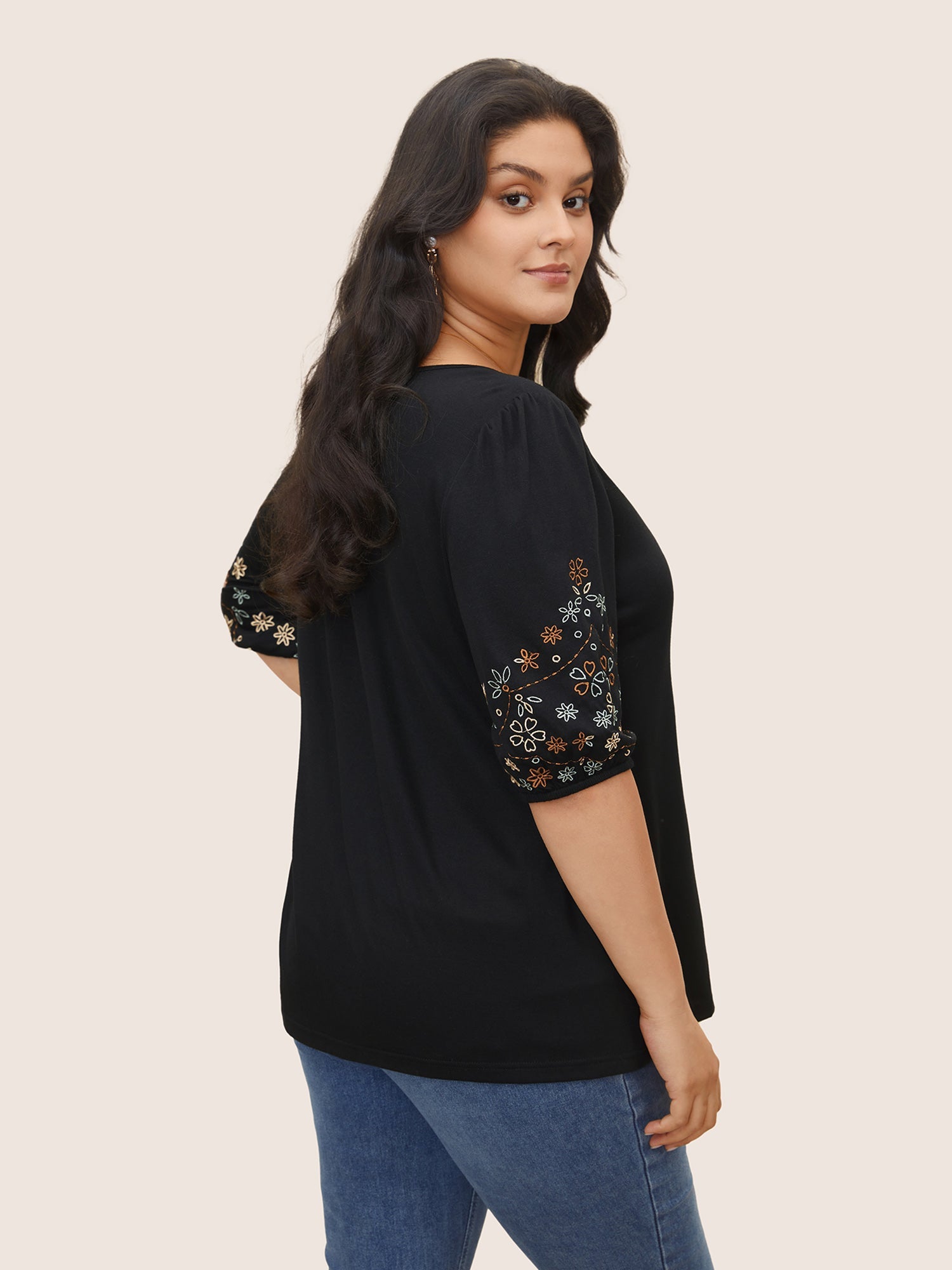 Floral Embroidered Crew Neck Puff Sleeve T-shirt
