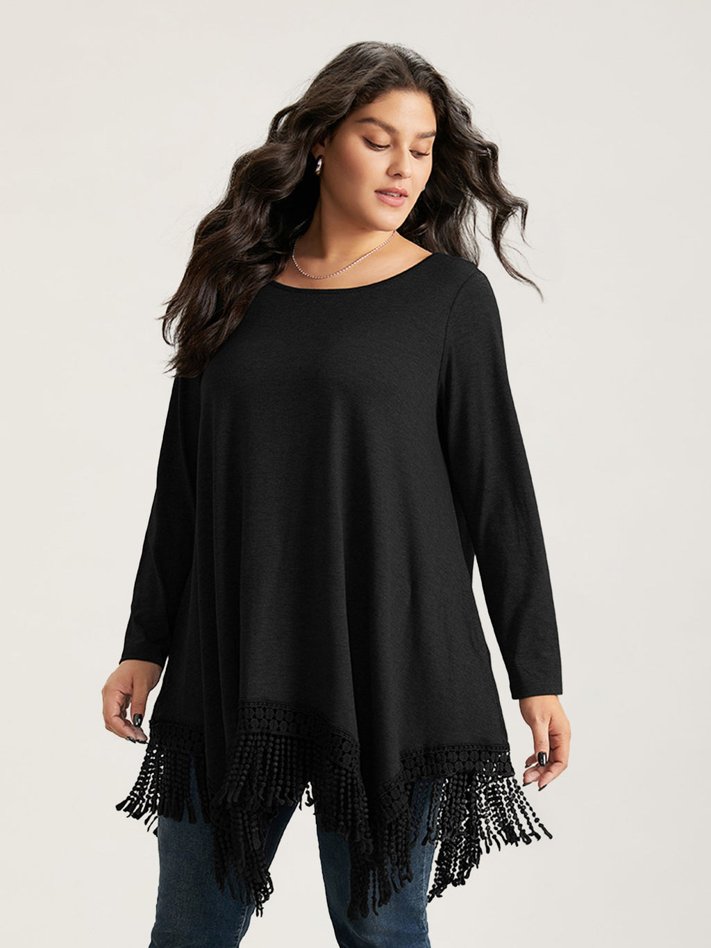 Solid Tassels Trim Pocket Asymmetrical Hem T-shirt