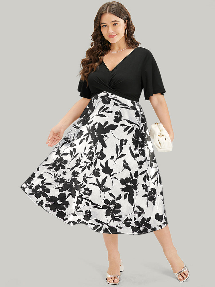 Silhouette Floral Print Patchwork Crossover Pocket Dress