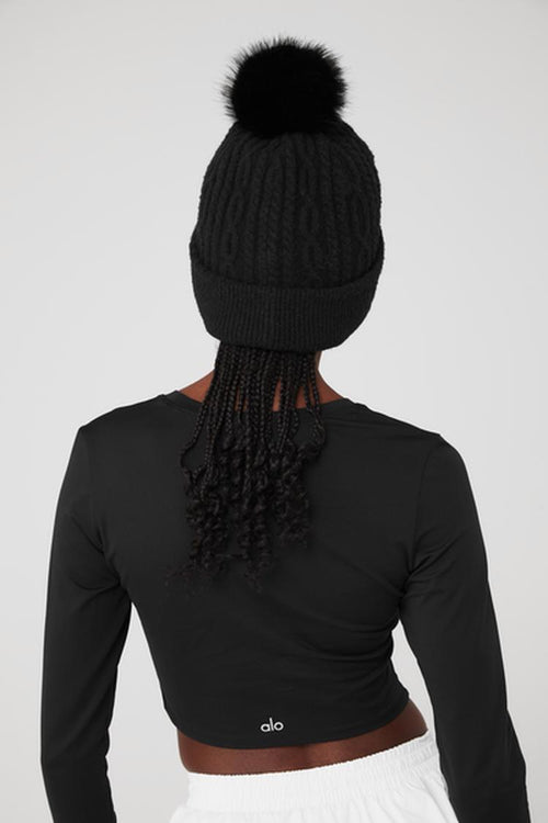 CABLE KNIT BEANIE