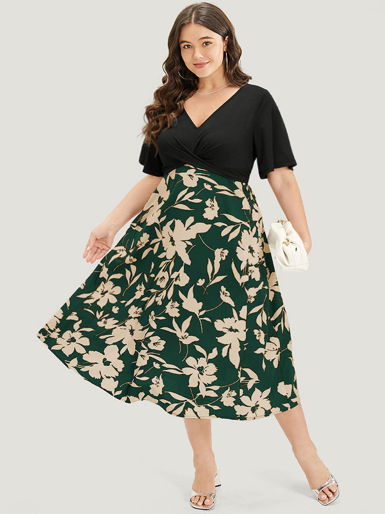Silhouette Floral Print Patchwork Crossover Pocket Dress