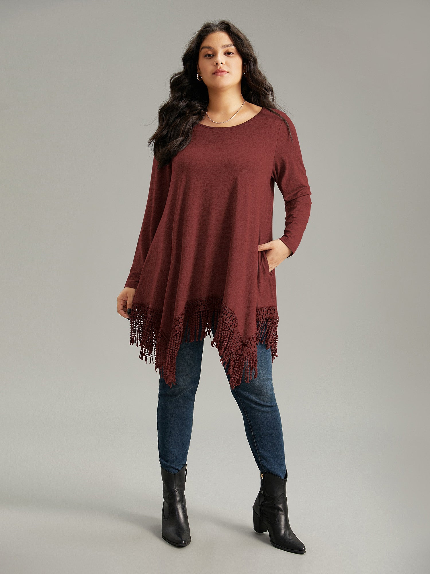 Solid Tassels Trim Pocket Asymmetrical Hem T-shirt
