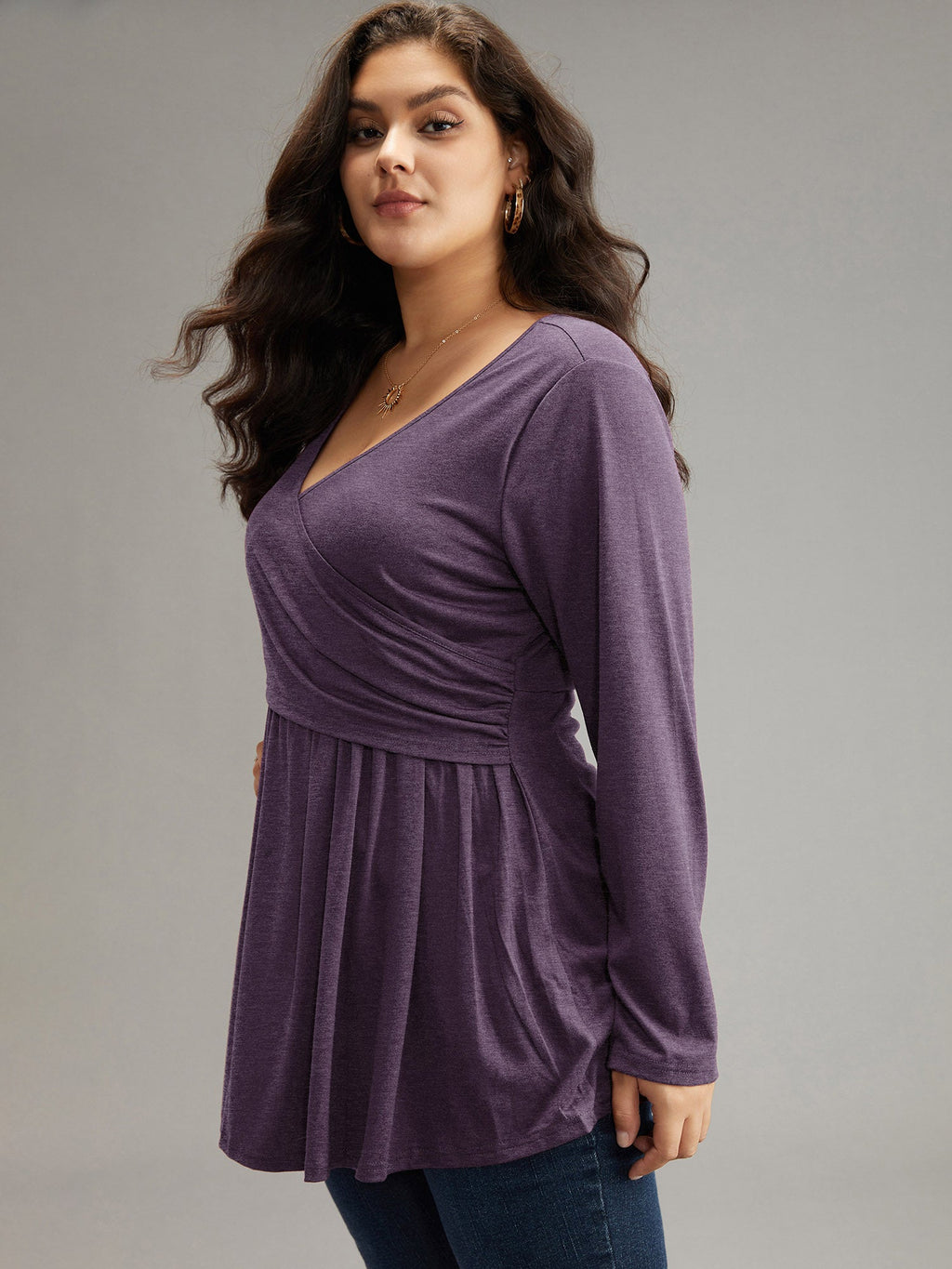 Solid Crossover V Neck Ruffle Hem T-shirt