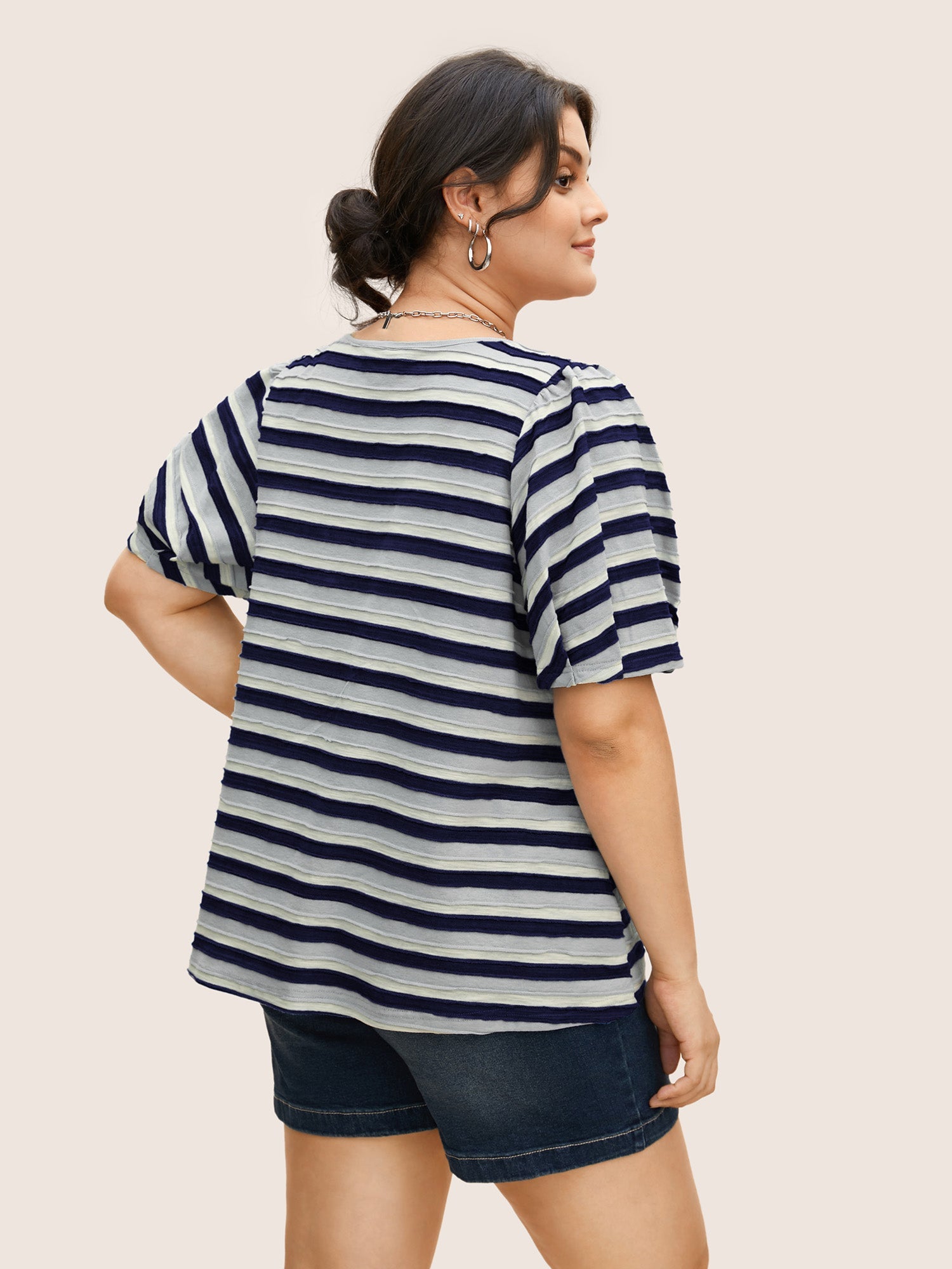 V Neck Textured Striped Tie Knot T-shirt