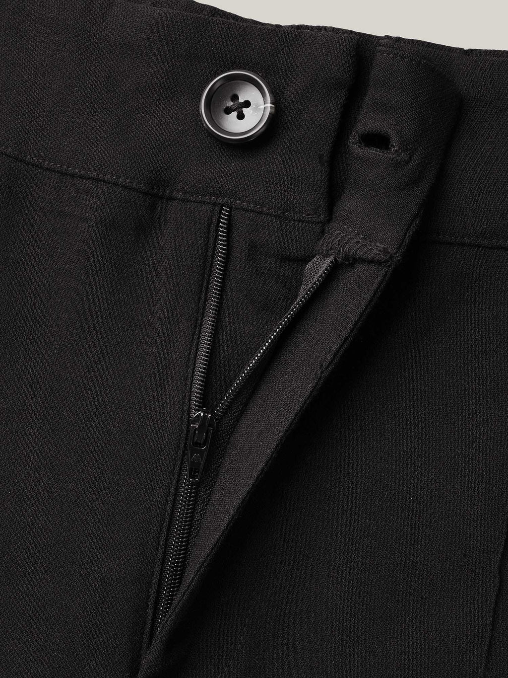 Stretchy Fabric Seamed Skinny-Fit Pants