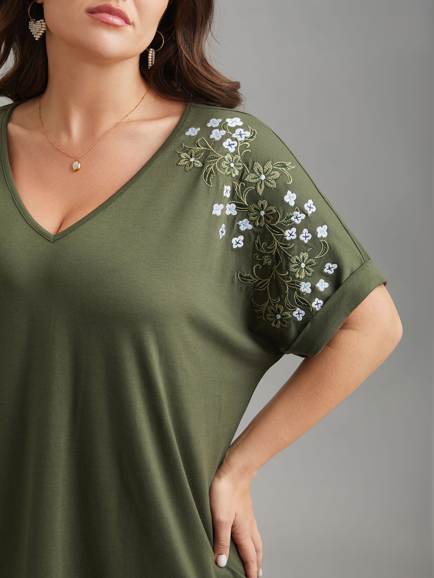 Stretchy Embroidered Drop Shoulder T-Shirt