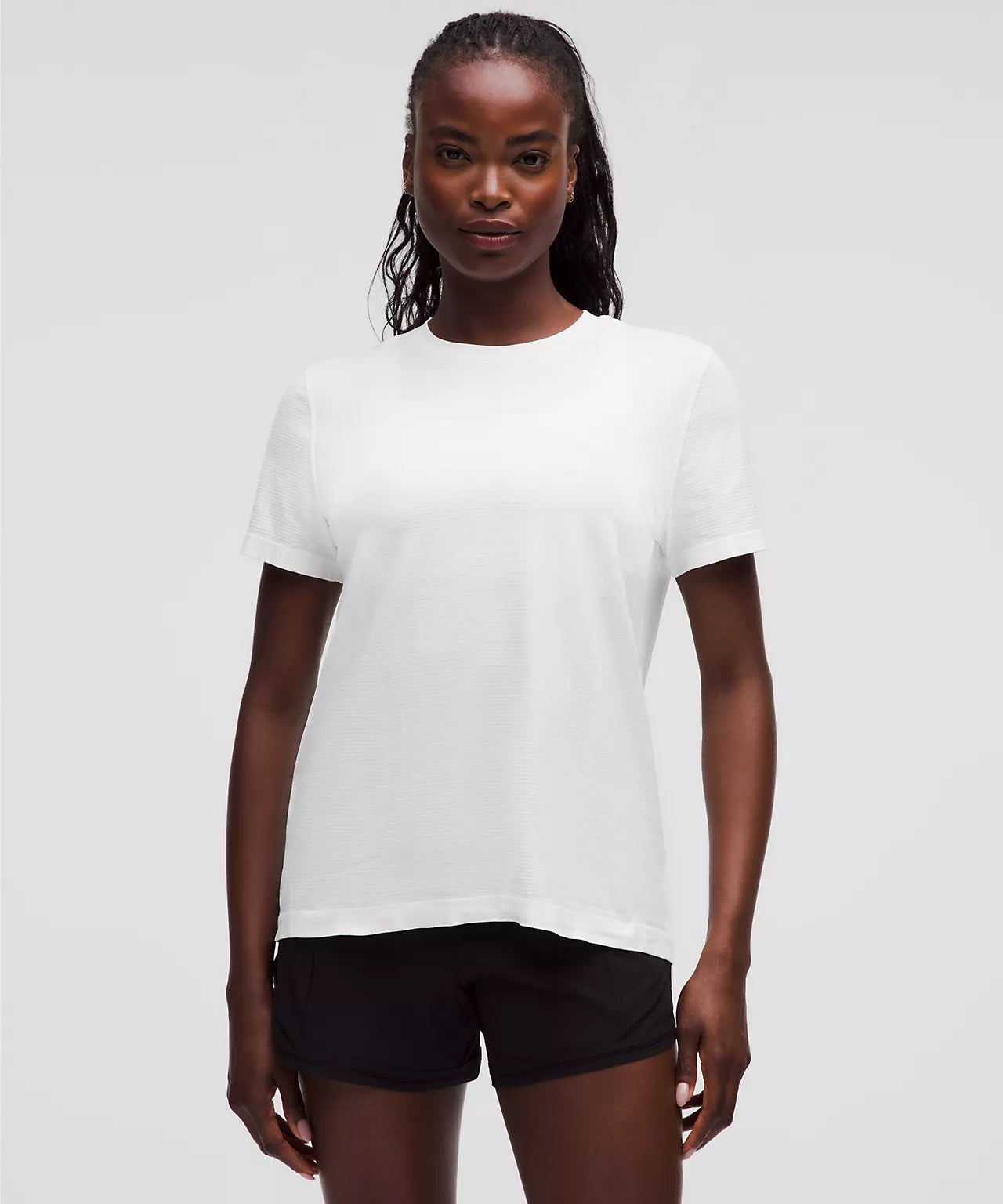 Swiftly Relaxed Short-Sleeve Shirt Hip Length Updated Fit