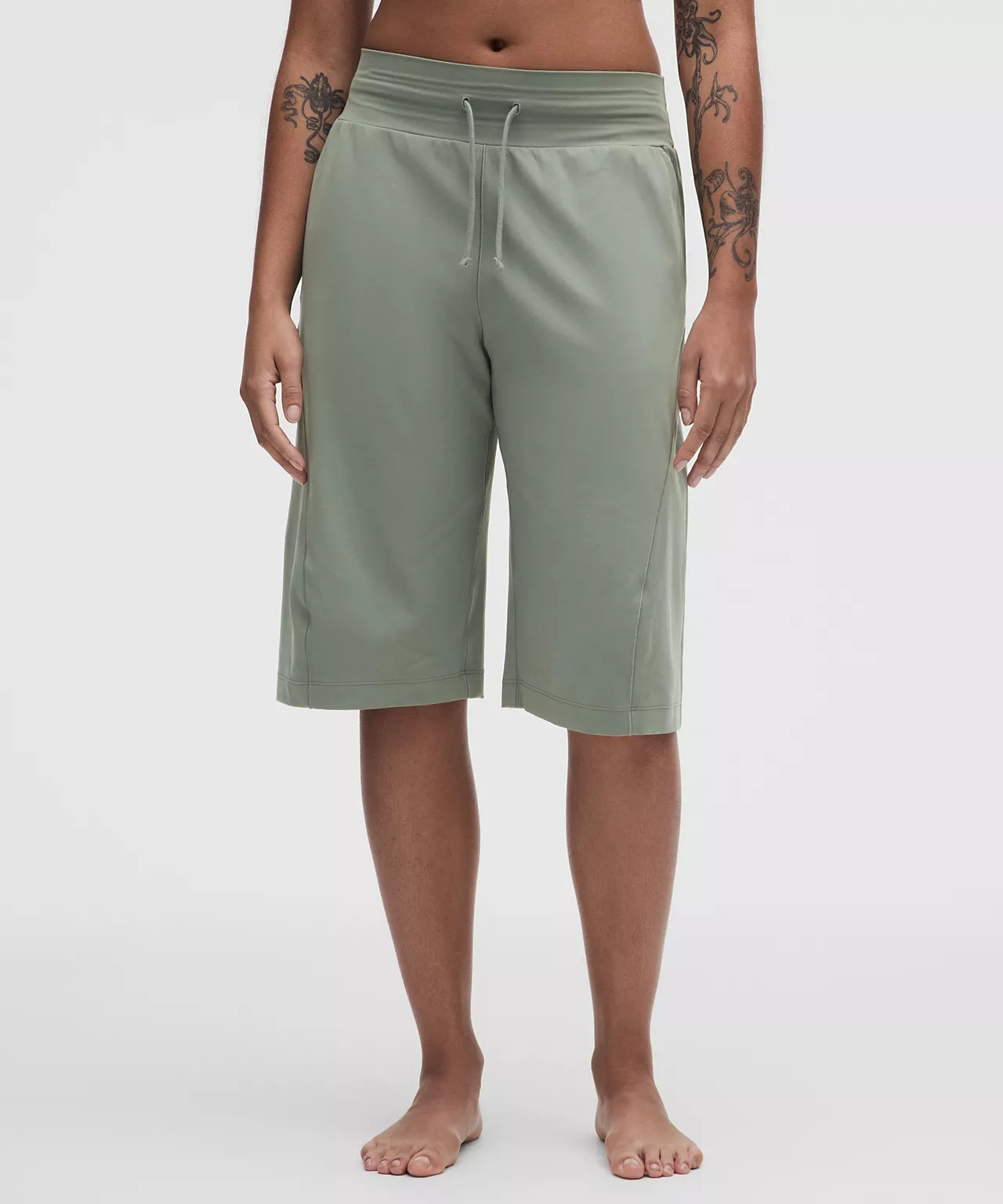 Groove Mid-Rise Relaxed Bermuda Short