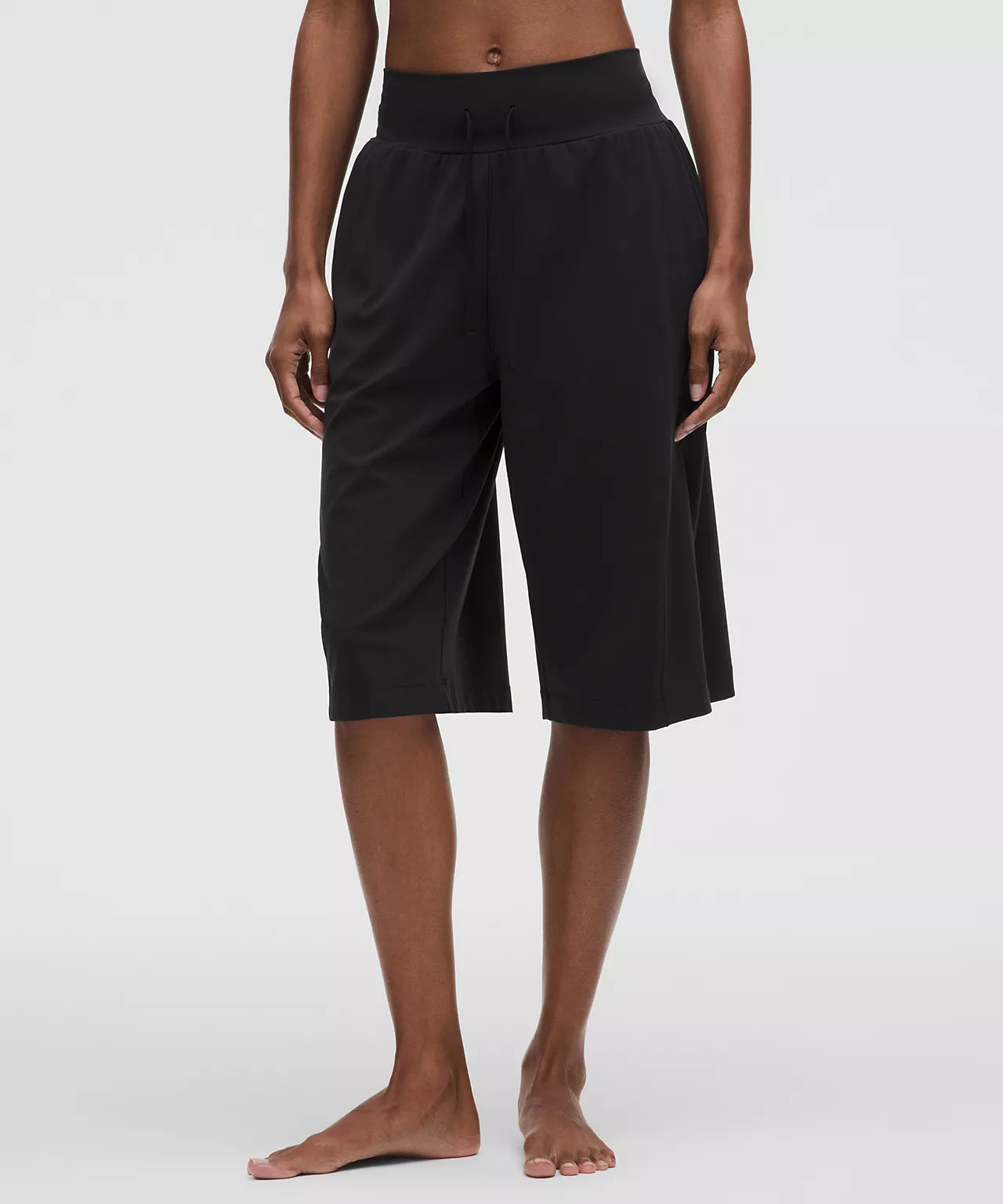 Groove Mid-Rise Relaxed Bermuda Short